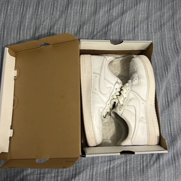 Air Force Ones Size 9.5 Men’s White - Picture 7 of 8